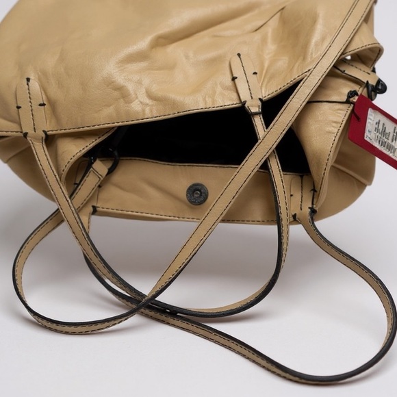 Valentino Garavani Beige Leather Rose Tote - Picture 11 of 16